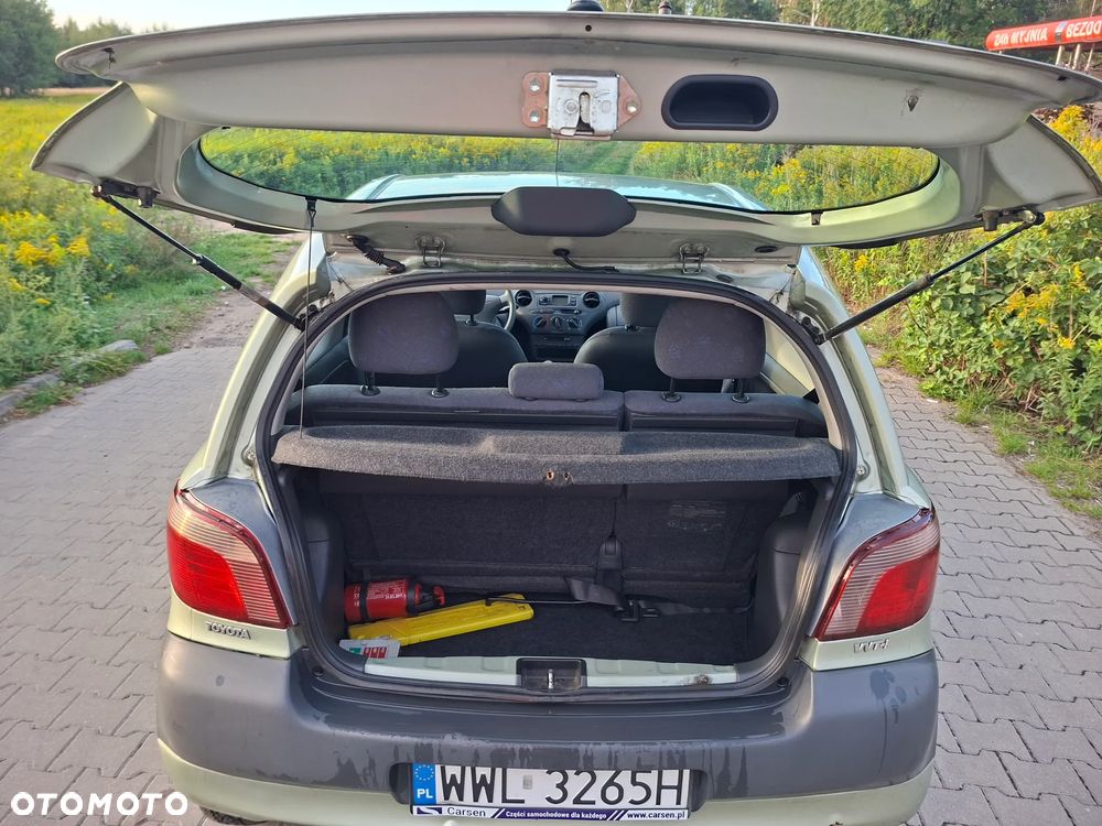 Toyota Yaris 1.0 Base - 10