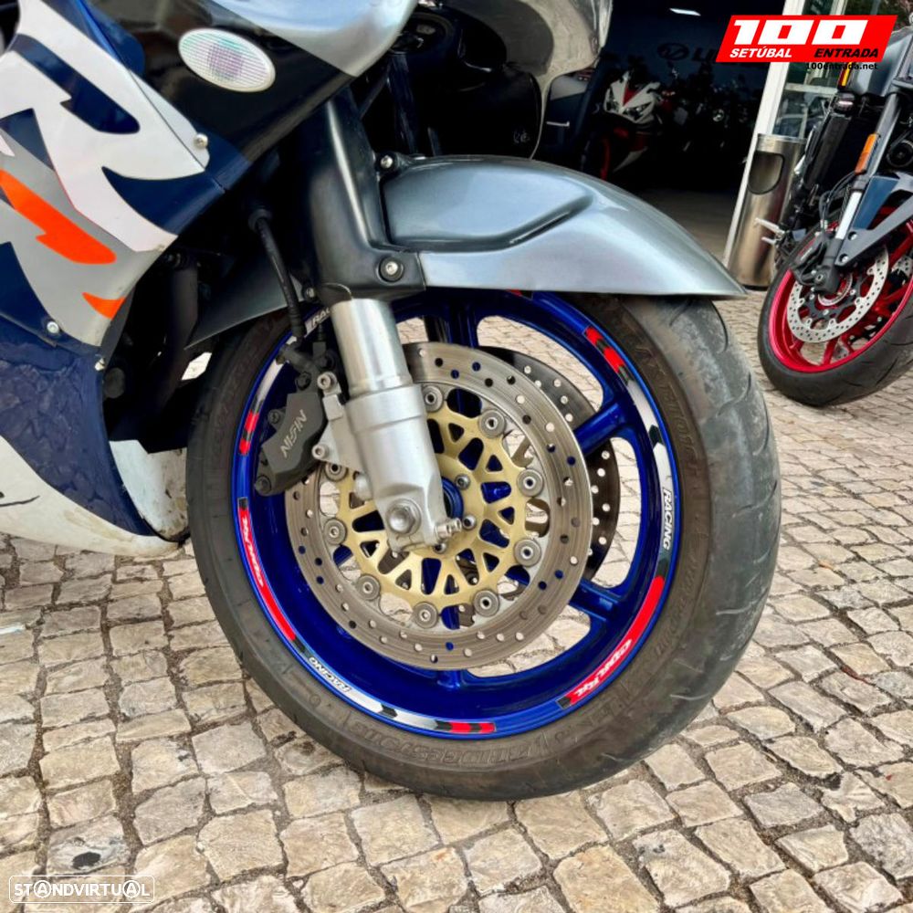 Honda CBR 900 RR - 35