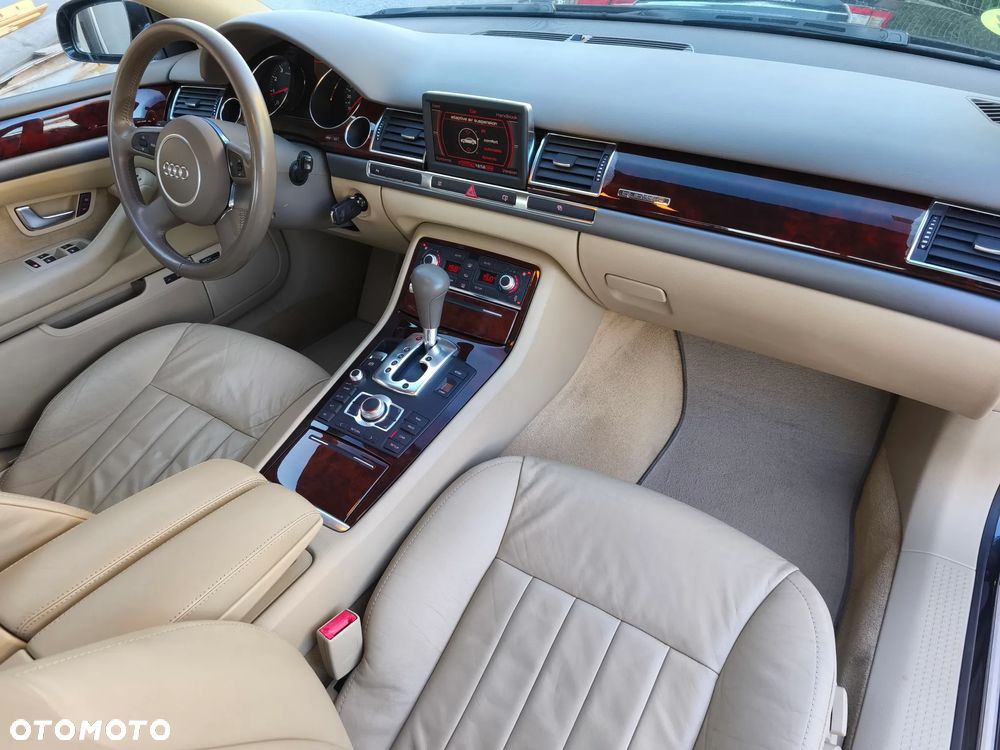 Audi A8 4.2 Quattro - 19