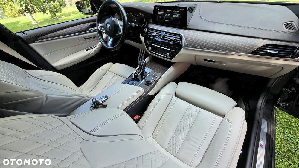 BMW Seria 5 530i xDrive M Sport sport - 11