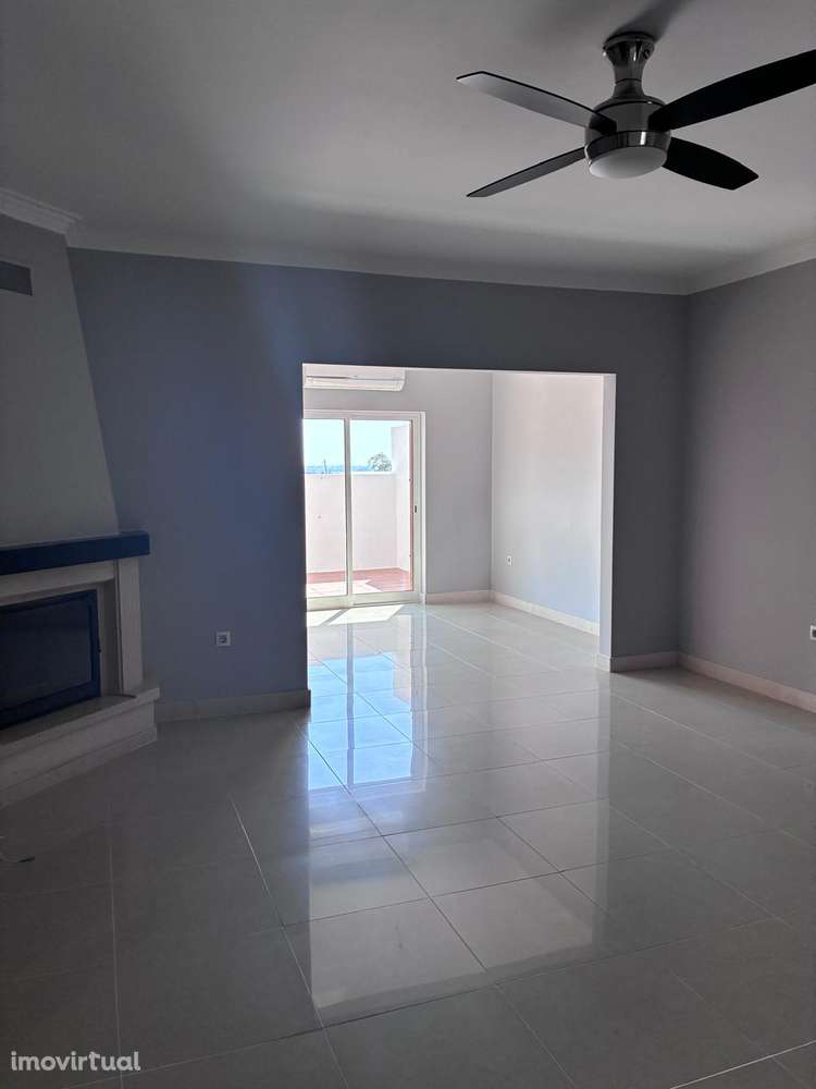 Moradia T4 - Grande imagem: 2/36