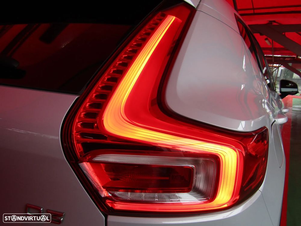 Volvo XC 40 2.0 D3 Momentum - 17