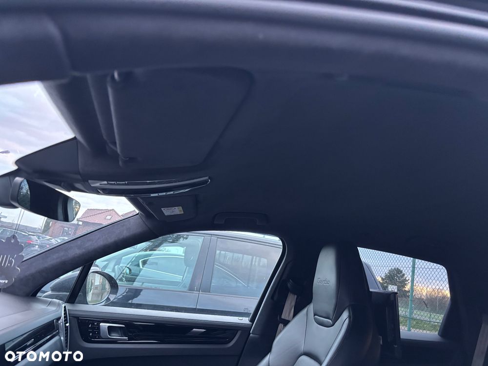 Porsche Cayenne Turbo Tiptronic S - 10