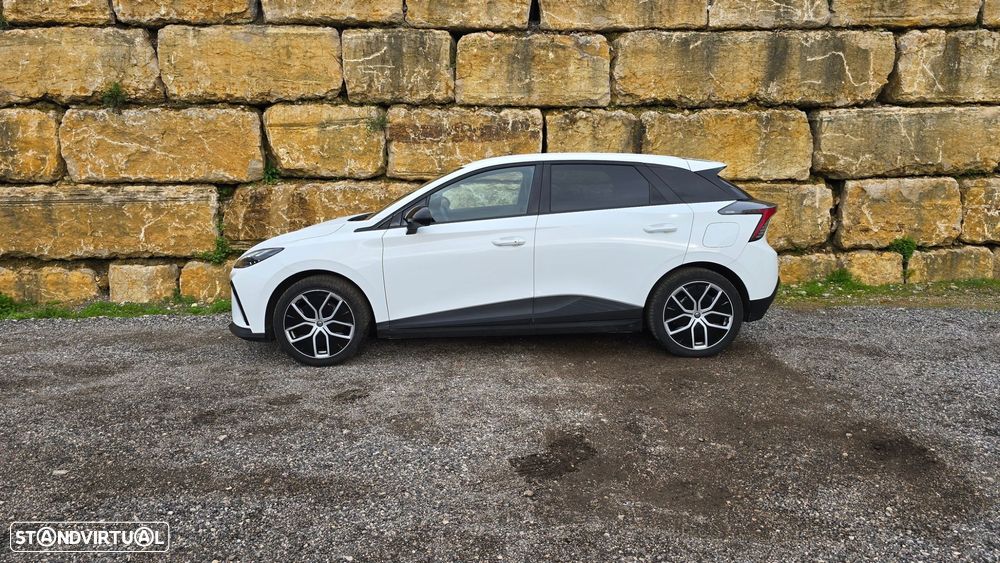 MG MG4 64 kWh Luxury - 3