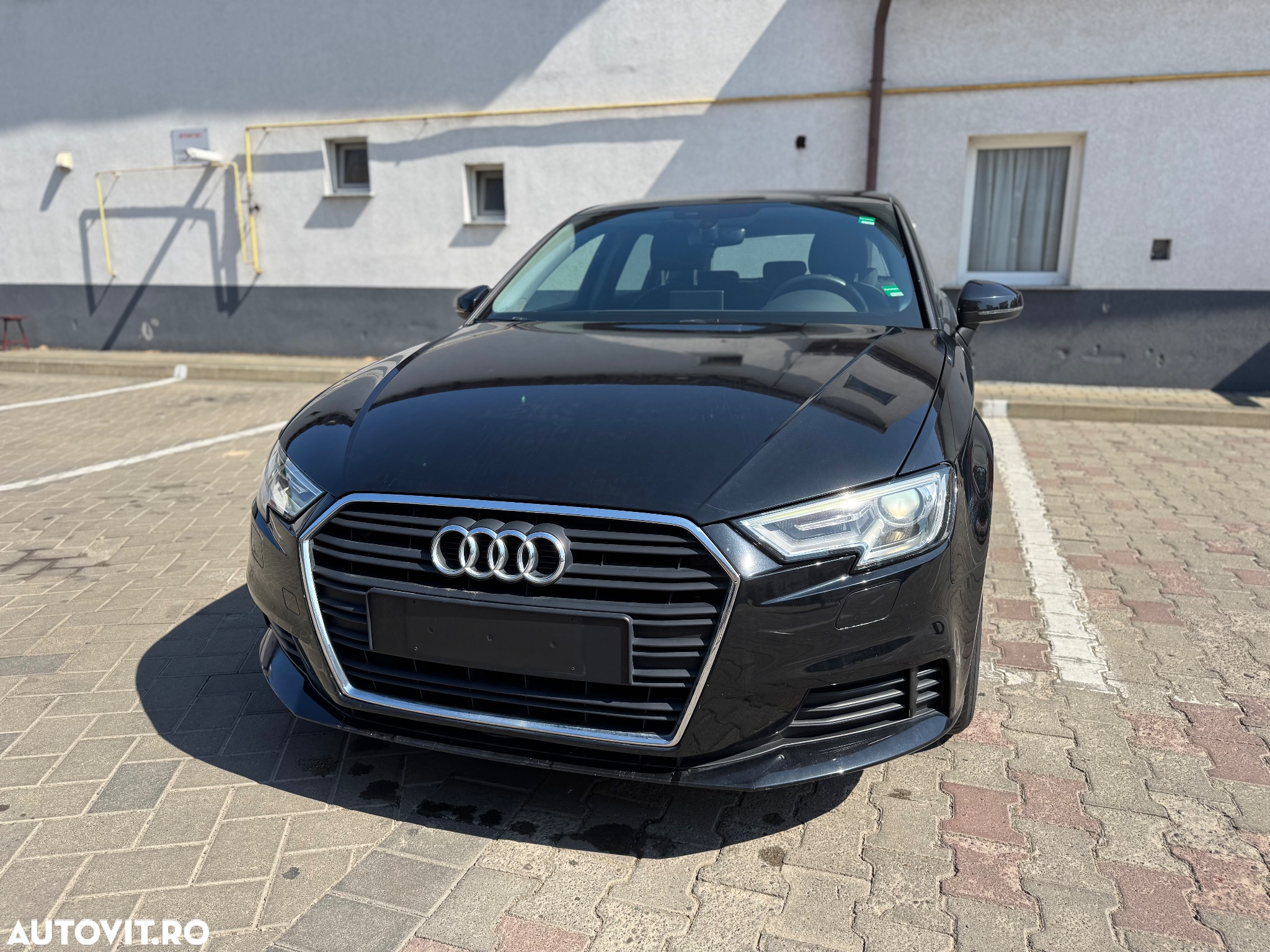 Audi A3 1.6 TDI S tronic Sport - 2