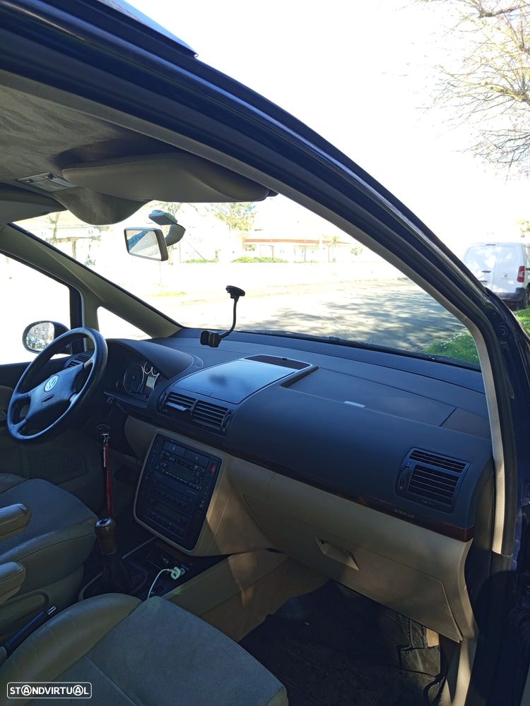 VW Sharan 1.9 TDi Highline ACD - 8