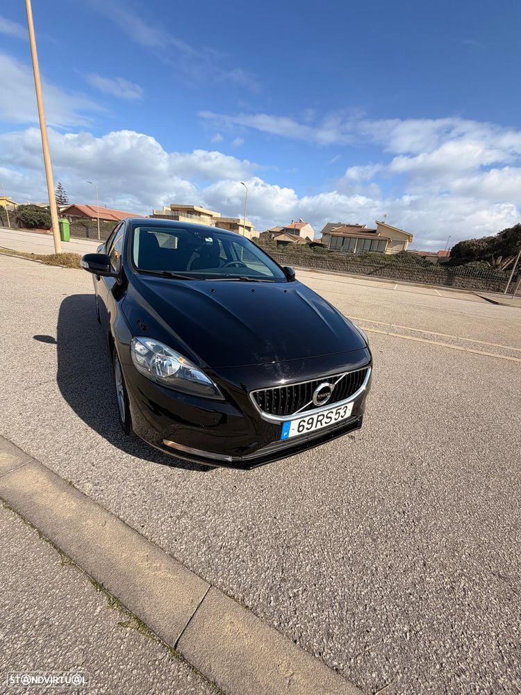 Volvo V40 2.0 D2 Kinetic - 1