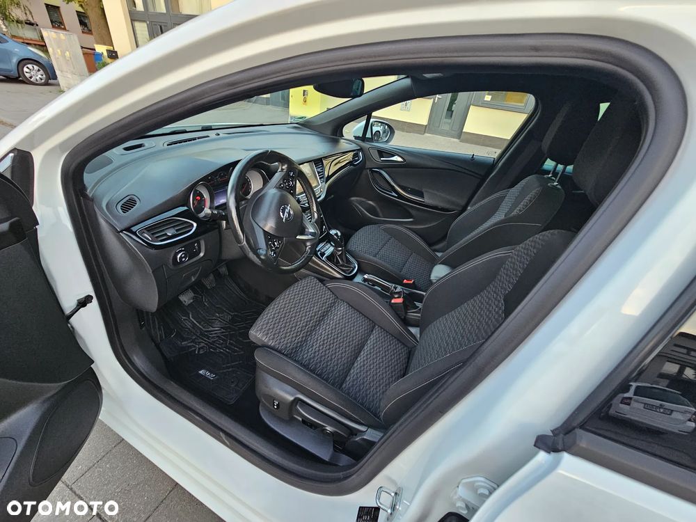 Opel Astra 1.6 D Start/Stop Dynamic - 8