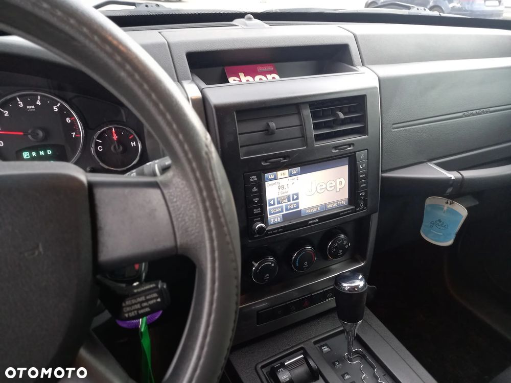 Jeep Liberty - 13