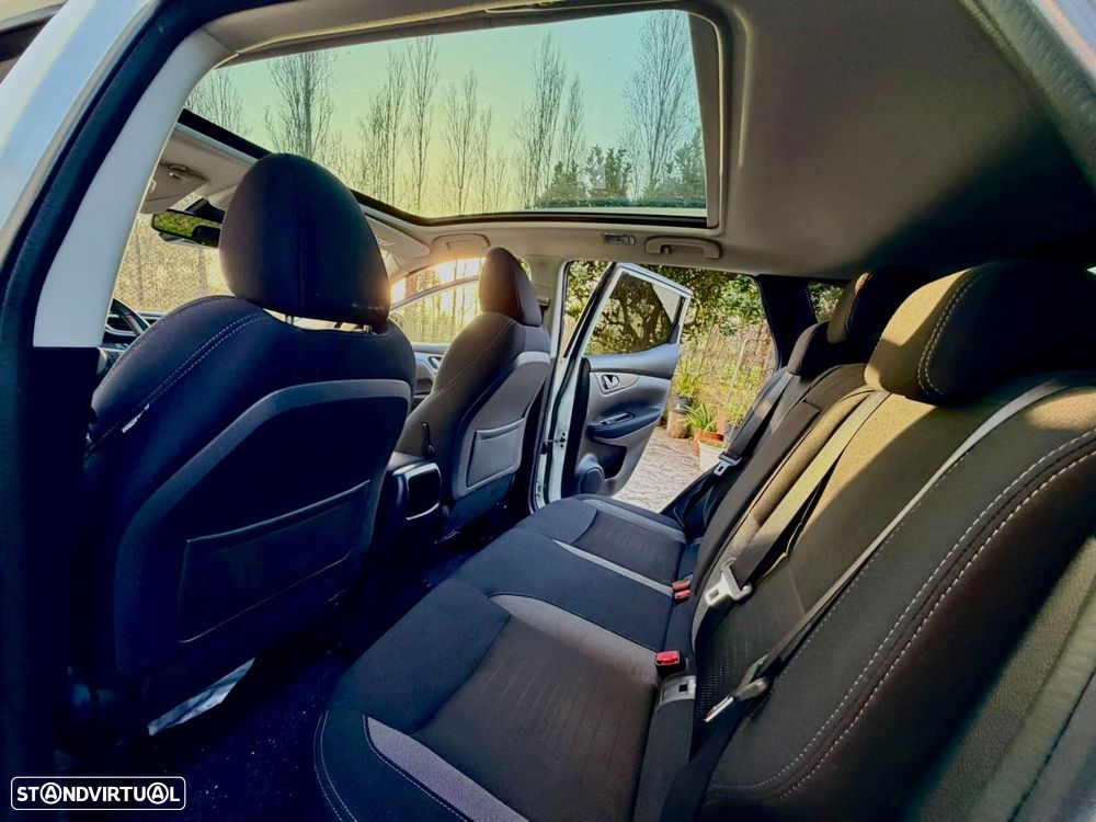 Nissan Qashqai 1.2 DIG-T N-Connecta - 23