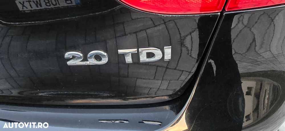 Volkswagen Golf 2.0 TDI DSG Comfortline - 25