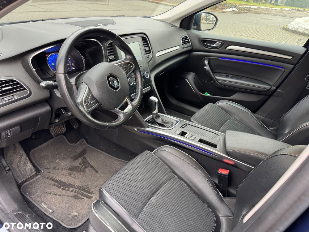 Renault Megane ENERGY TCe 140 EDC BOSE EDITION - 11