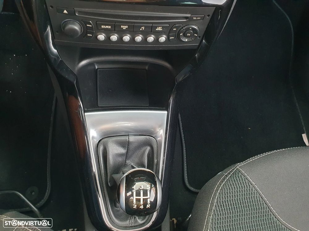 Citroën DS3 1.6 e-HDi So Chic - 13