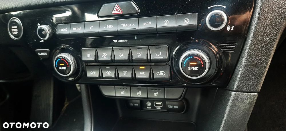 Kia Sportage 1.6 T-GDI AWD GT Line - 10