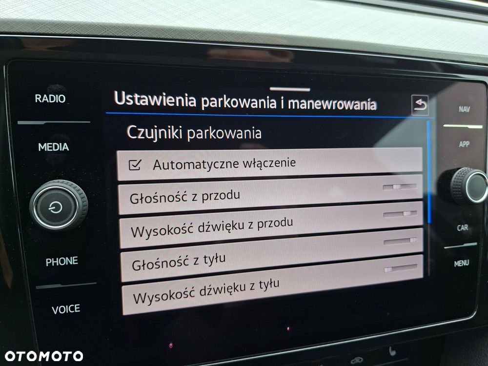 Volkswagen Passat - 28