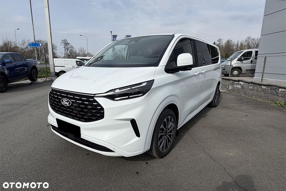 Ford Tourneo Custom - 5