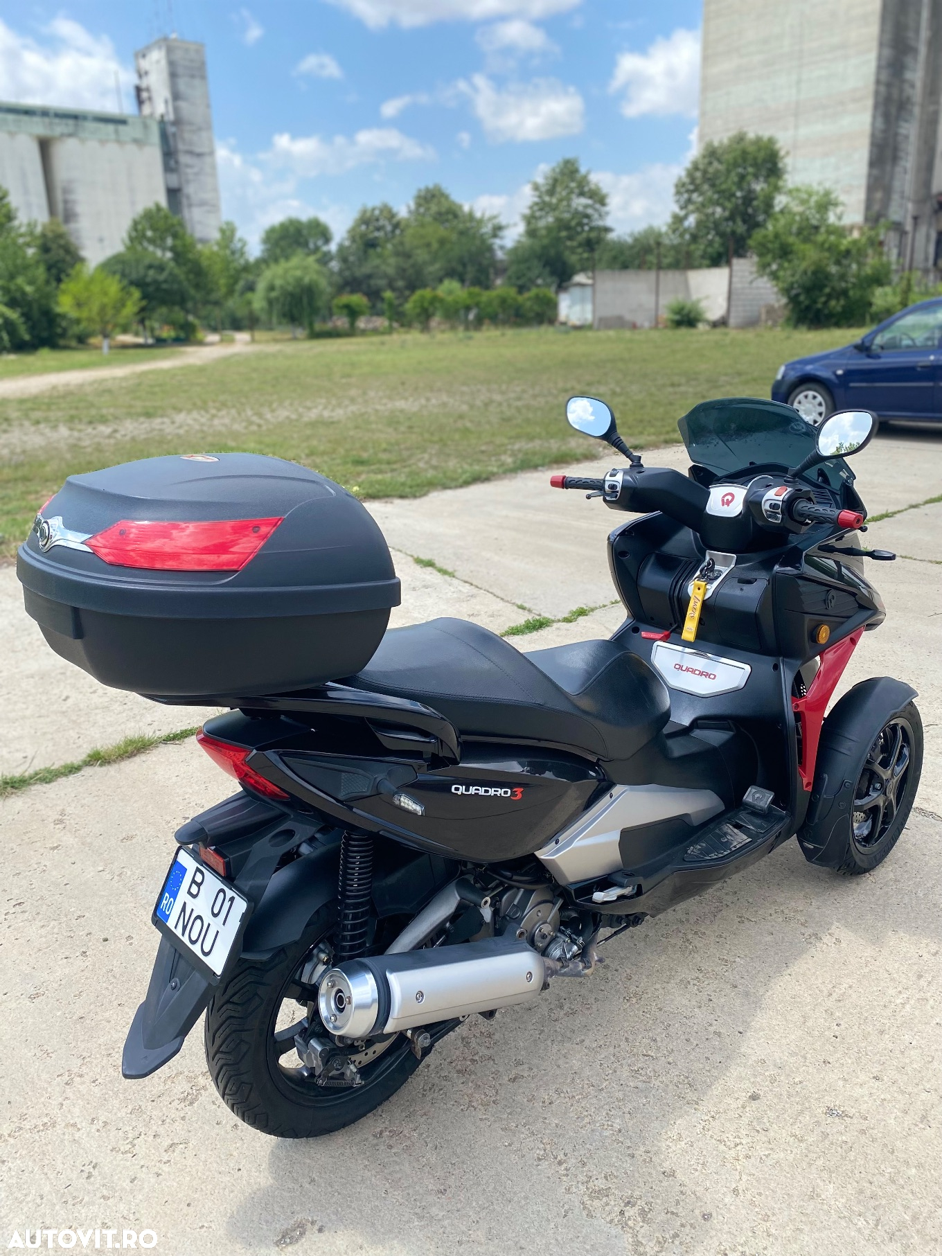 Piaggio MP3 350 Sport - 11