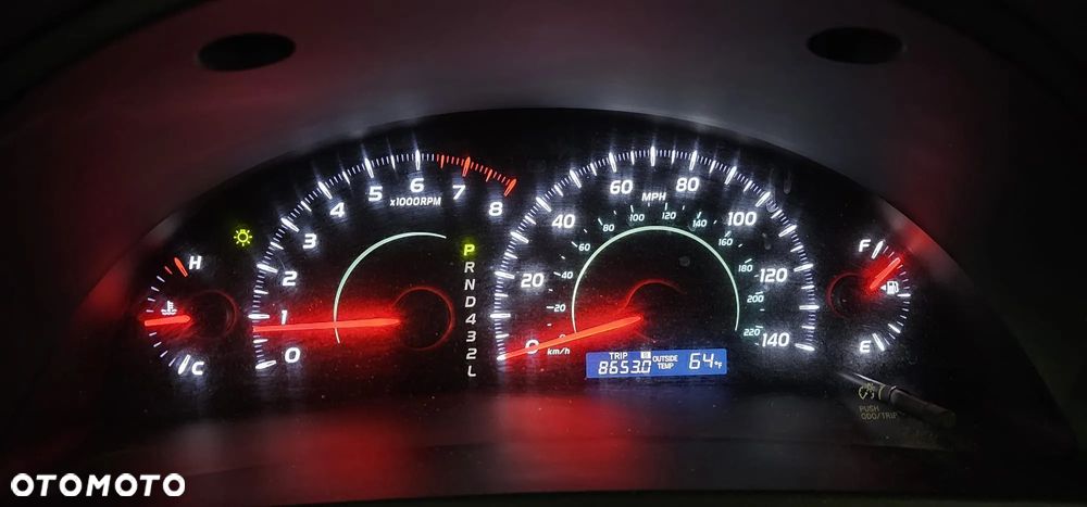 Toyota Camry 2.4 XLE - 10