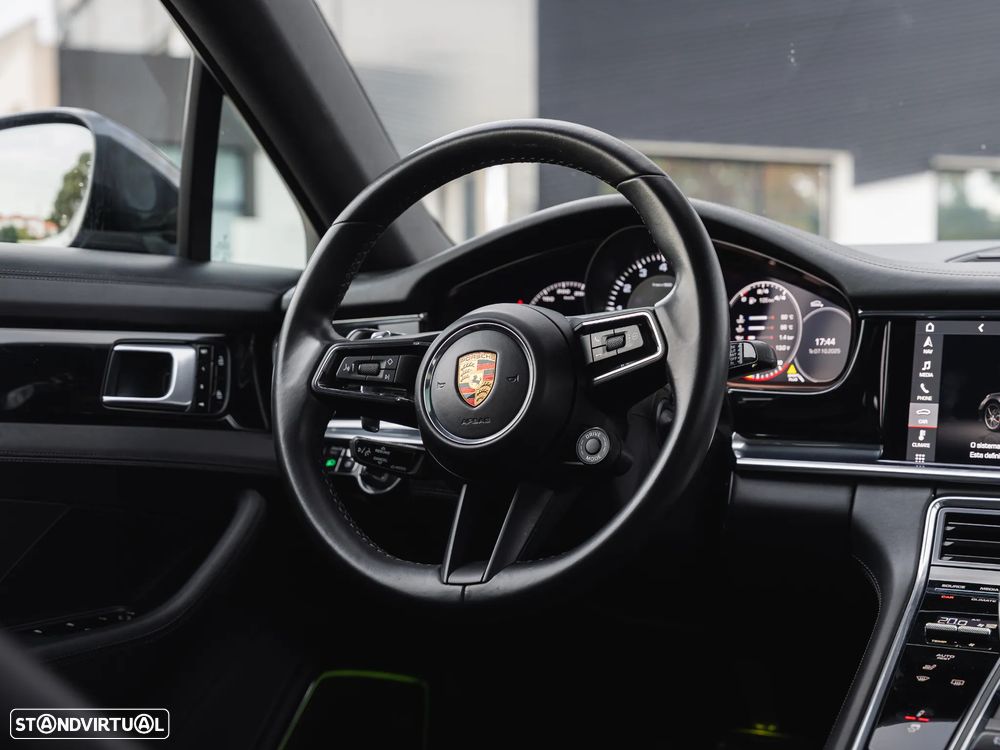 Porsche Panamera 4 E-Hybrid - 15