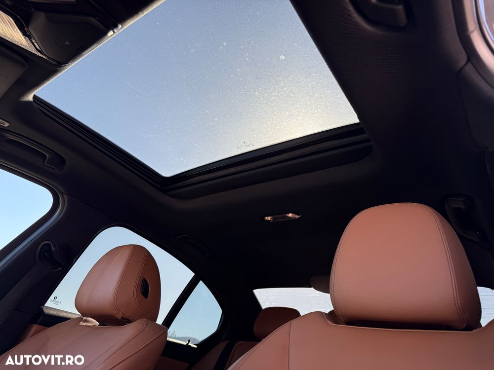 BMW Seria 3 330i xDrive AT - 11