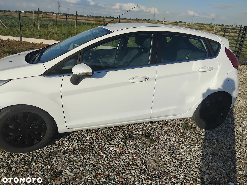 Ford Fiesta 1.25 Champions Edition - 5