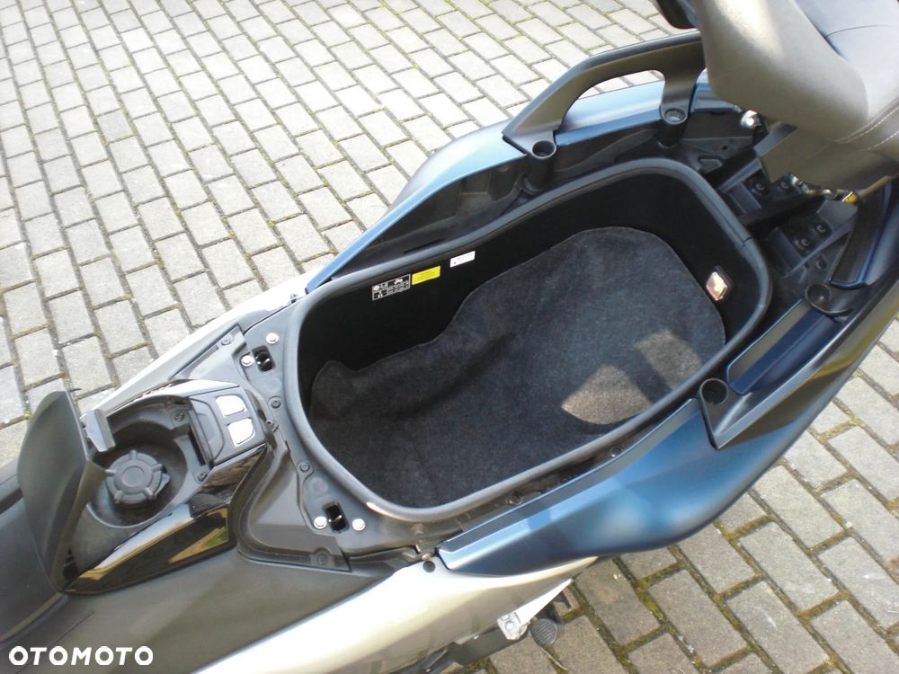 Yamaha Tmax - 23