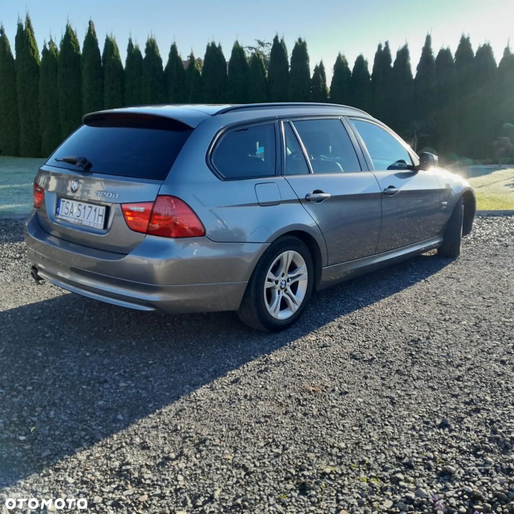 BMW Seria 3 320d xDrive - 3