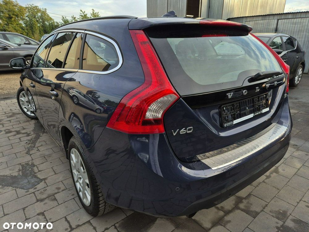 Volvo V60 D3 Geartronic Momentum - 4