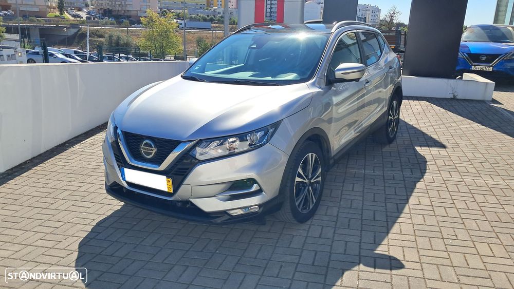 Nissan Qashqai 1.5 dCi N-Connecta J18 - 1