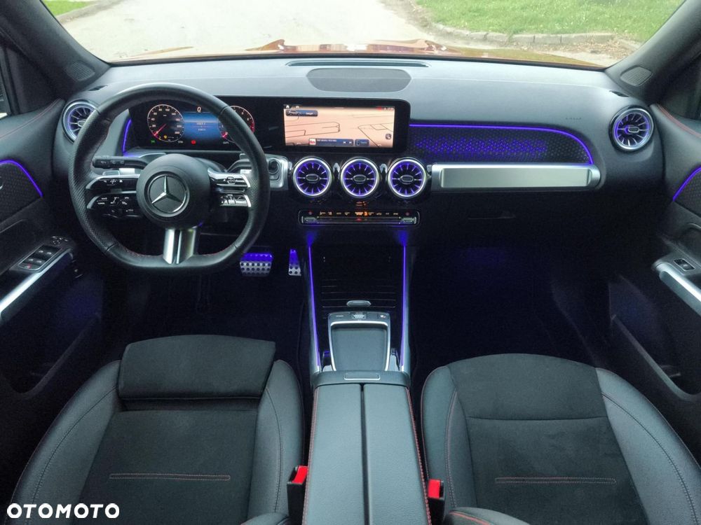 Mercedes-Benz GLB - 13