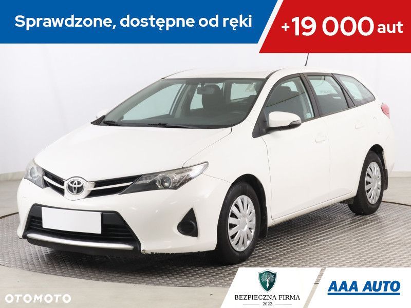 Toyota Auris - 1