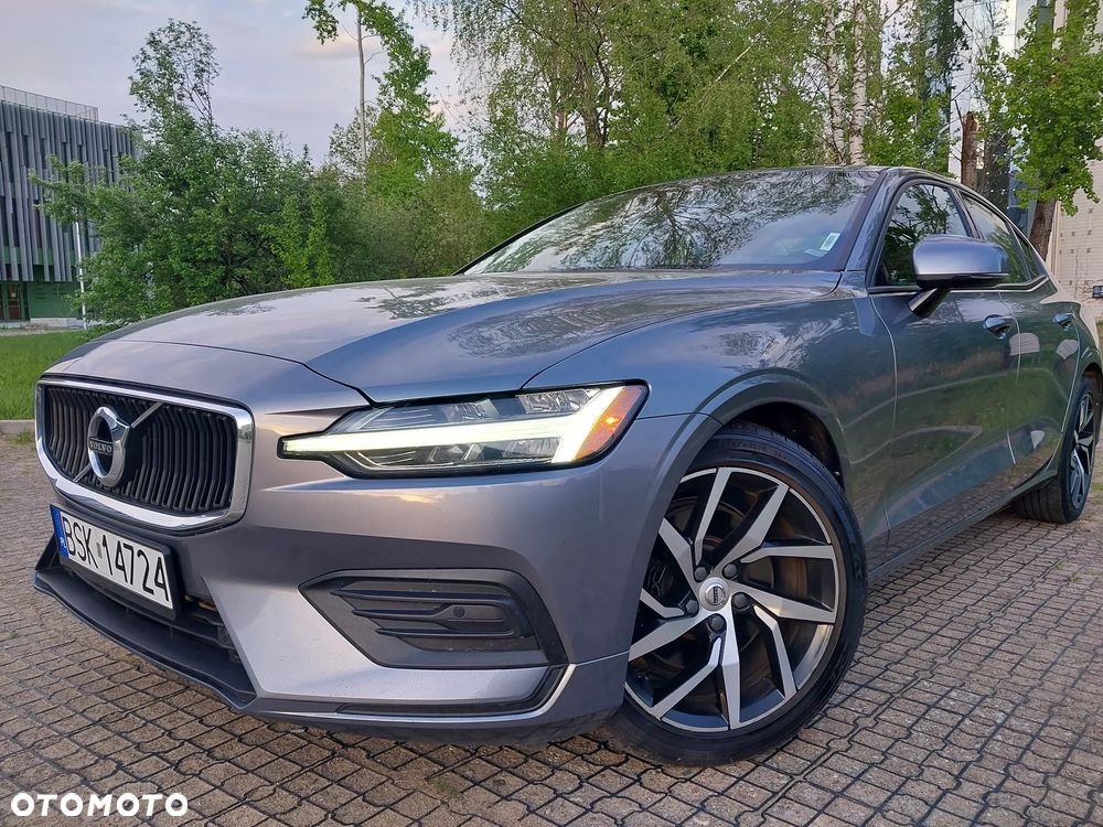 Volvo S60 T5 Momentum Pro - 1