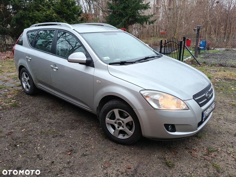 Kia Ceed 1.6 Crdi Comfort - 1