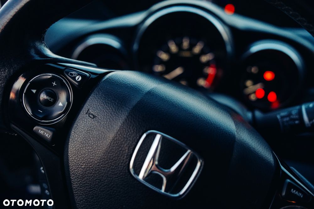 Honda Civic 1.8 Lifestyle (Honda Connect+) - 16