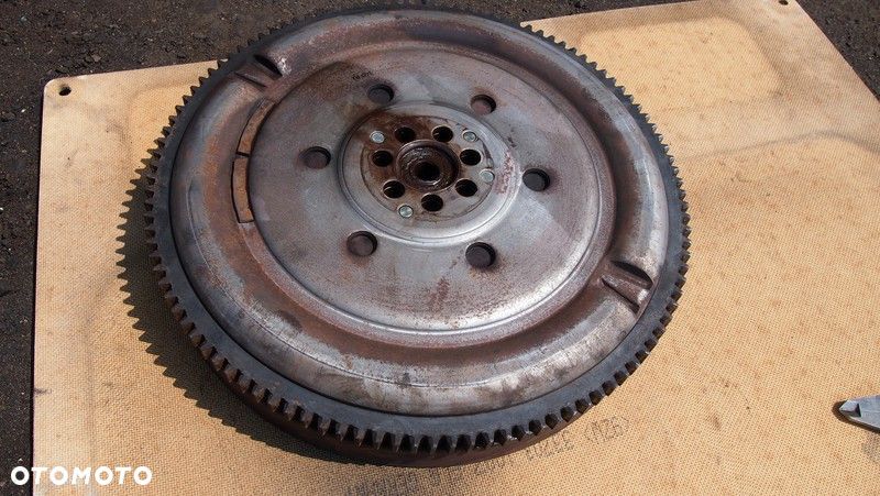 docisk sprzęgła iveco daily 2.3hpi 235mm - 12