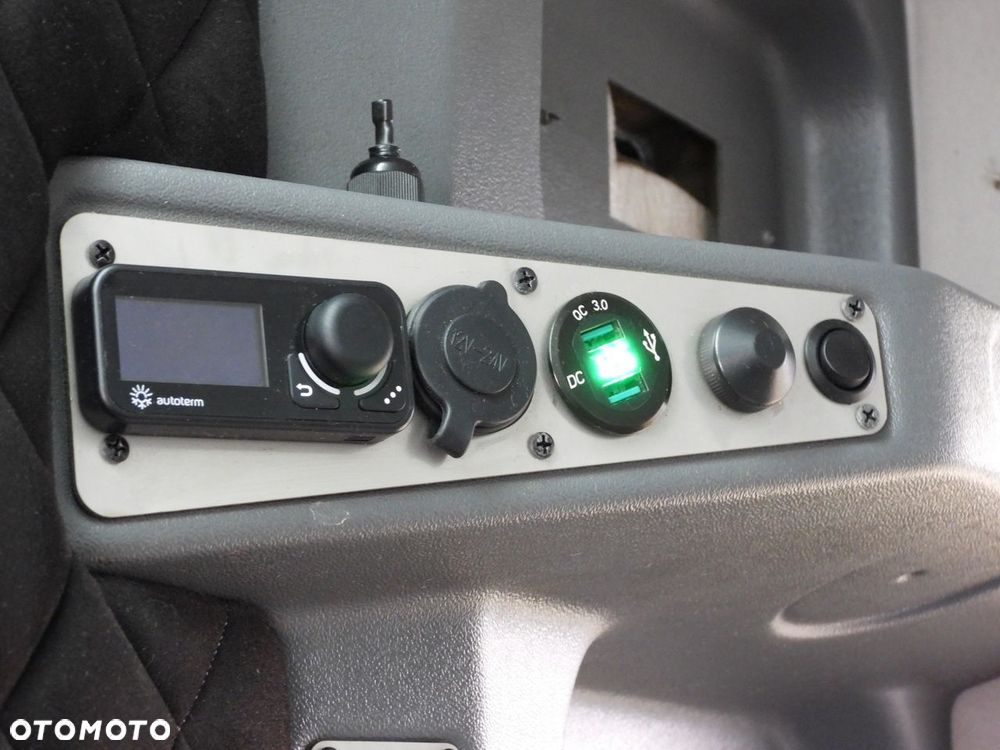 Renault MASTER  PLANDEKA 10 PALET WEBASTO TEMPOMAT LEDY PNEUMATYKA KLIMATYZACJA  165KM - 41