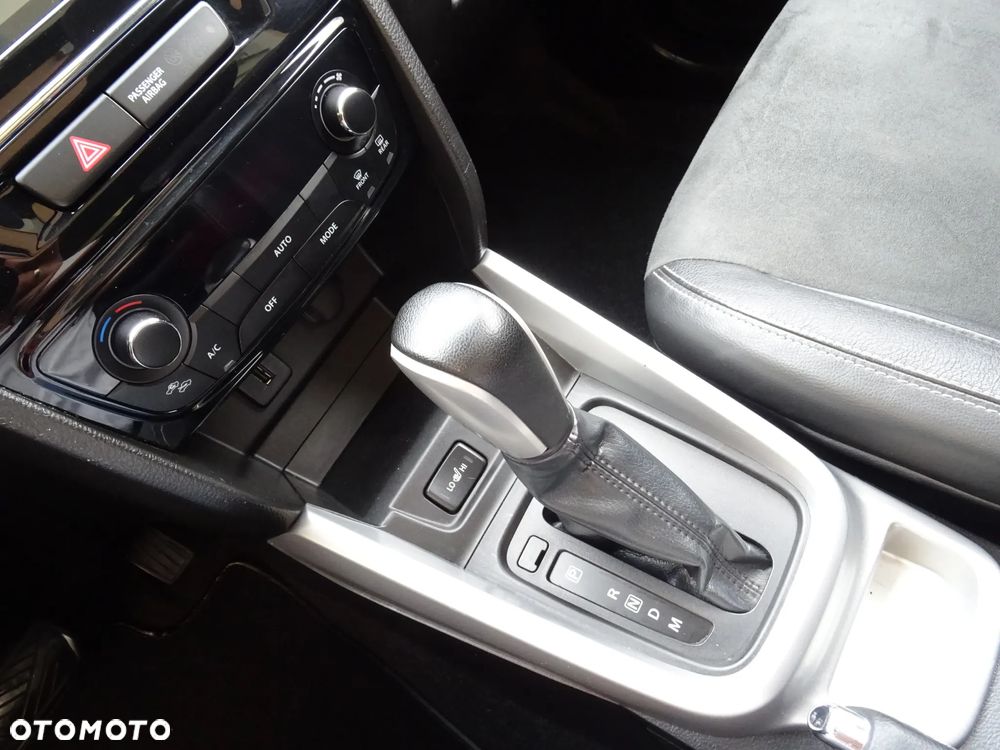 Suzuki Vitara 1.6 XLED 2WD - 13