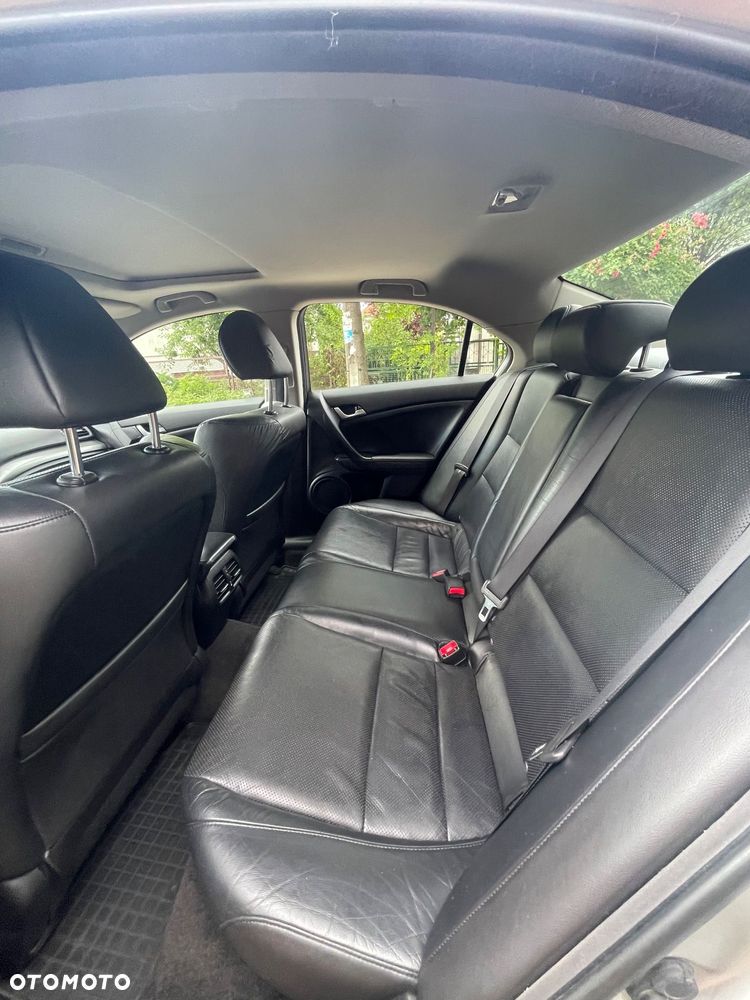 Honda Accord 2.0 Executive - 11