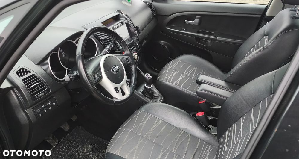 Kia Venga 1.4 Business Line - 9