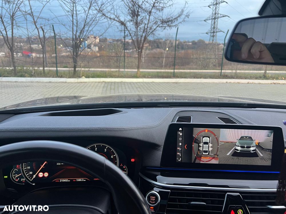 BMW Seria 5 520d xDrive AT - 13