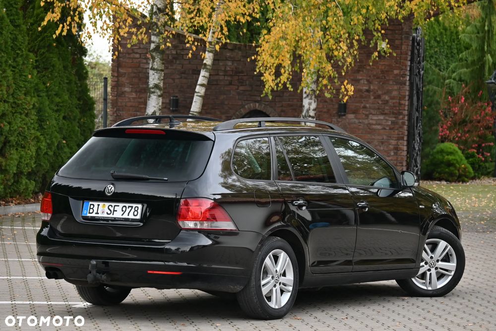 Volkswagen Golf 2.0 TDI DPF MATCH - 18