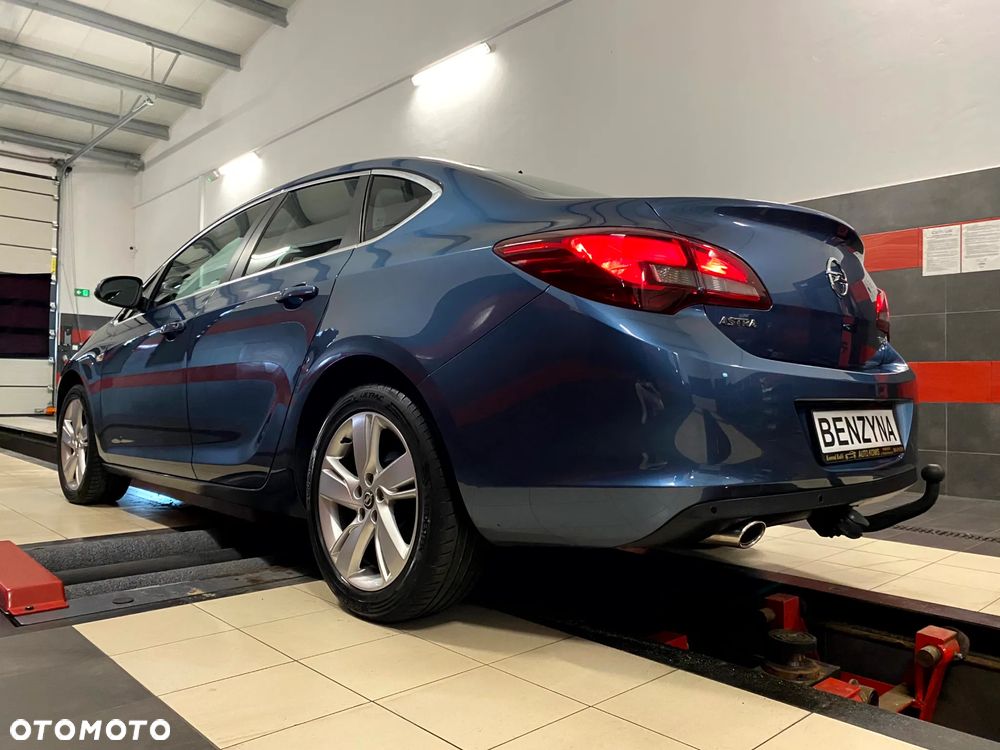Opel Astra 1.4 Turbo ecoFLEX Start/Stop Exklusiv - 8