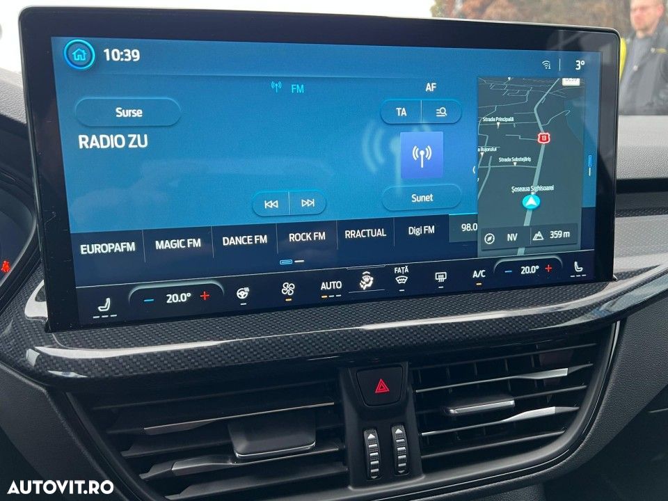 Ford Focus - 13