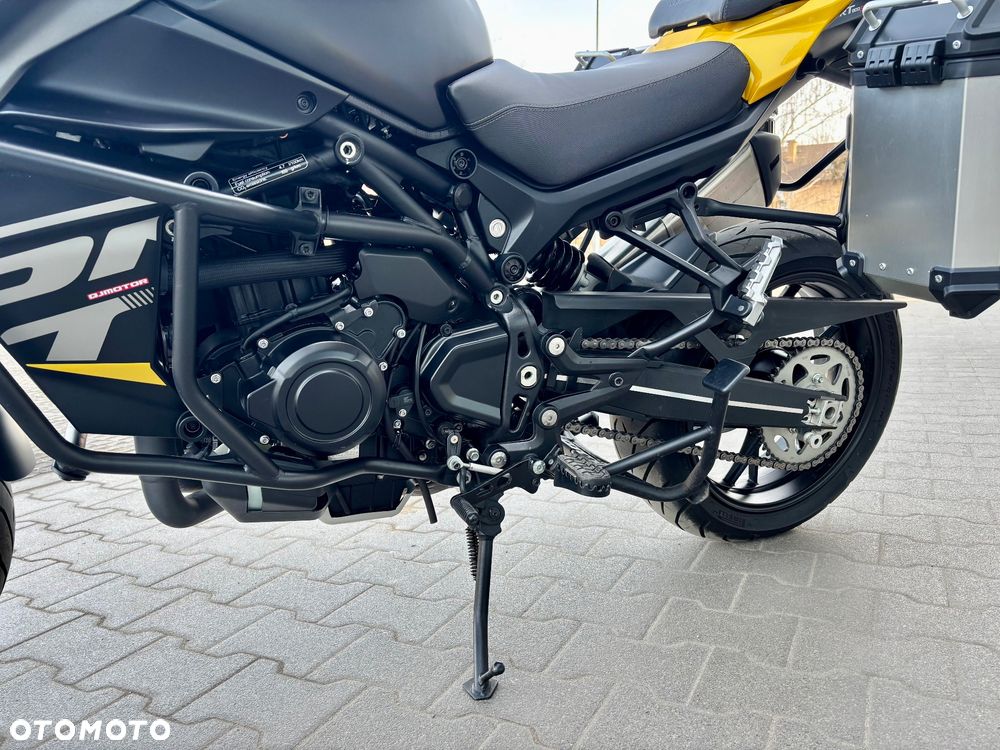 QJMOTOR SRT 800S - 7