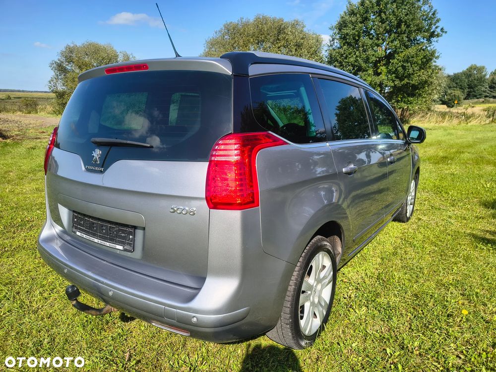 Peugeot 5008 HDI 150 Allure - 3