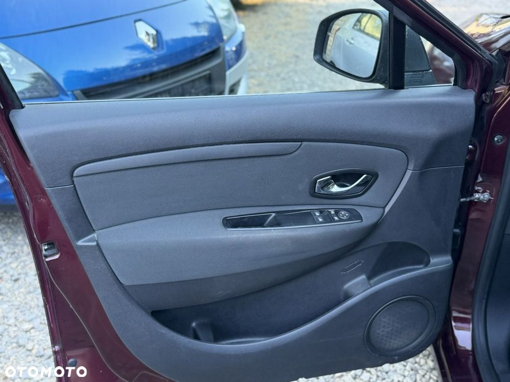 Renault Scenic - 13