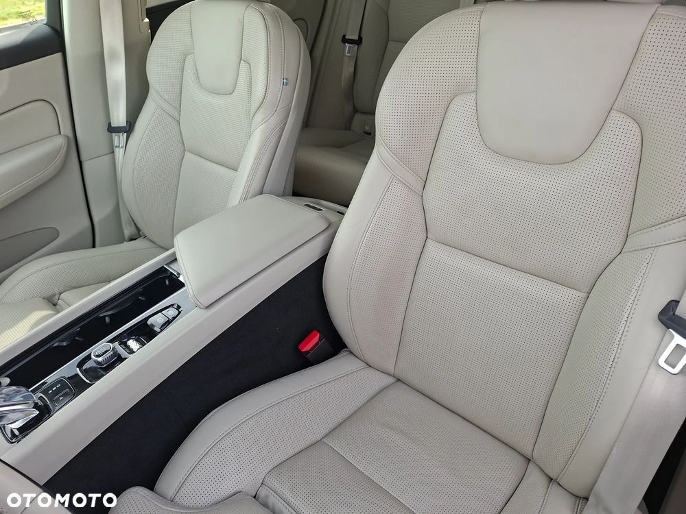 Volvo XC 60 - 32