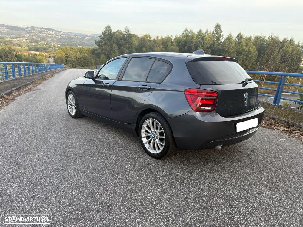 BMW 118 d Aut. Sport Line - 4