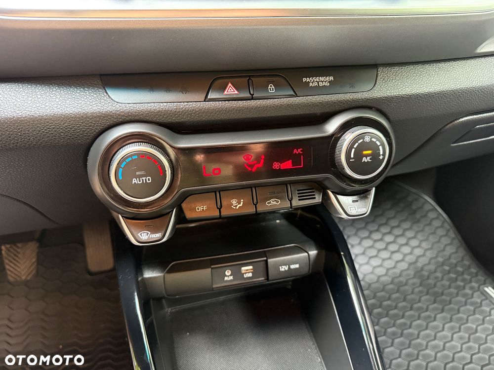 Kia Stonic 1.4 L - 22