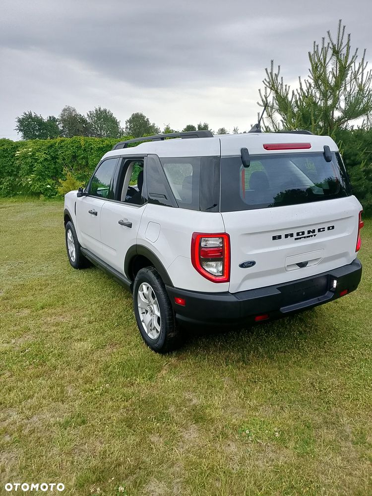 Ford Bronco - 4
